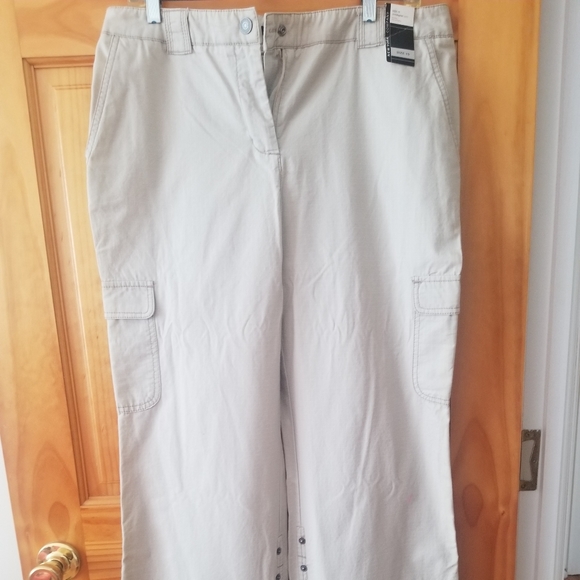 New York & Company Christopher Pant  Size 10 - Picture 4 of 8